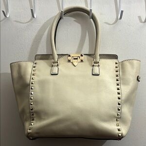 Cream Tote Bag with Studded Edges and Gold Clasp